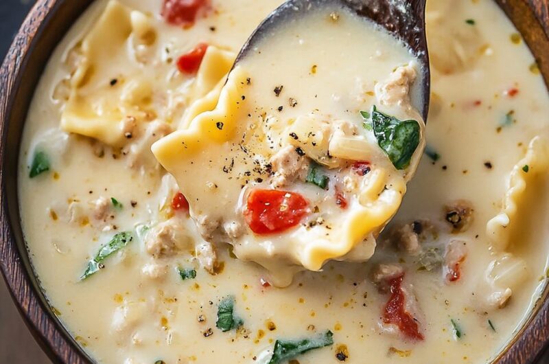 Slow Cooker White Lasagna Soup