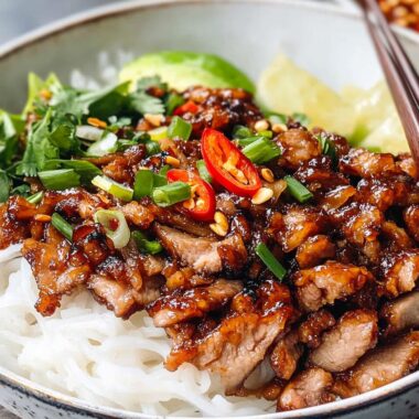 Vietnamese Caramelized Pork Bowls 2 Vietnamese Caramelized Pork Bowls