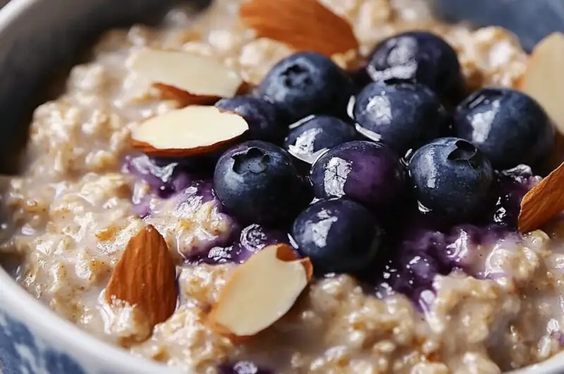 Slow Cooker Blueberry Oatmeal