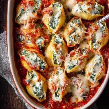 Cheesy Spinach Stuffed Shells
